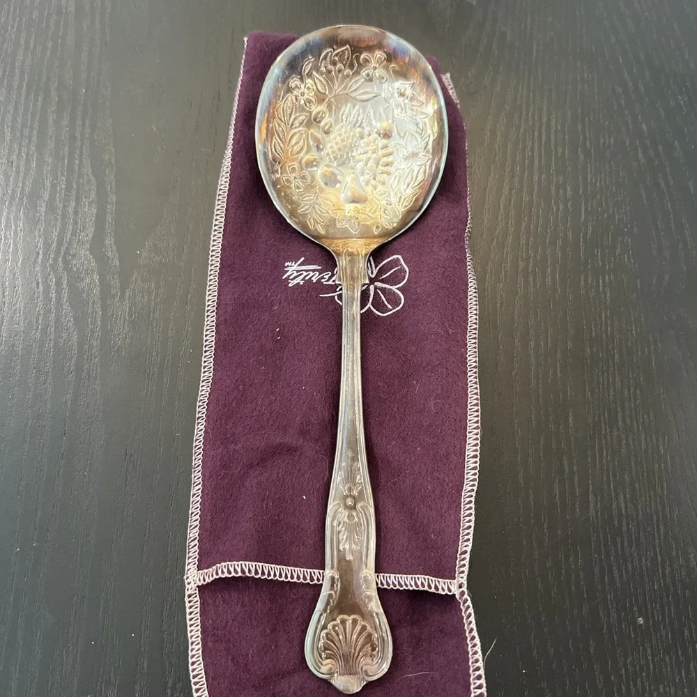 Sheffield England Eisenberg- Lozano EPNS A1 Bon‎ Berry Serving Spoons